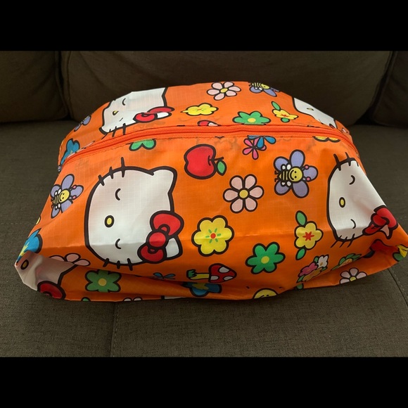 BAGGU Bags Hello Kitty X Baggu Large 3d Zip Pouch Poshmark